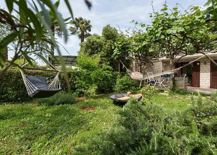 Casa Flora 3-Minutes\' Walk From The Beach