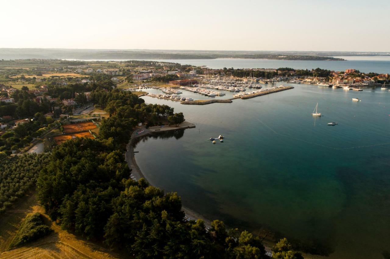 Casa Flora 3-minutes' Walk From The Holiday home Novigrad (Istria)