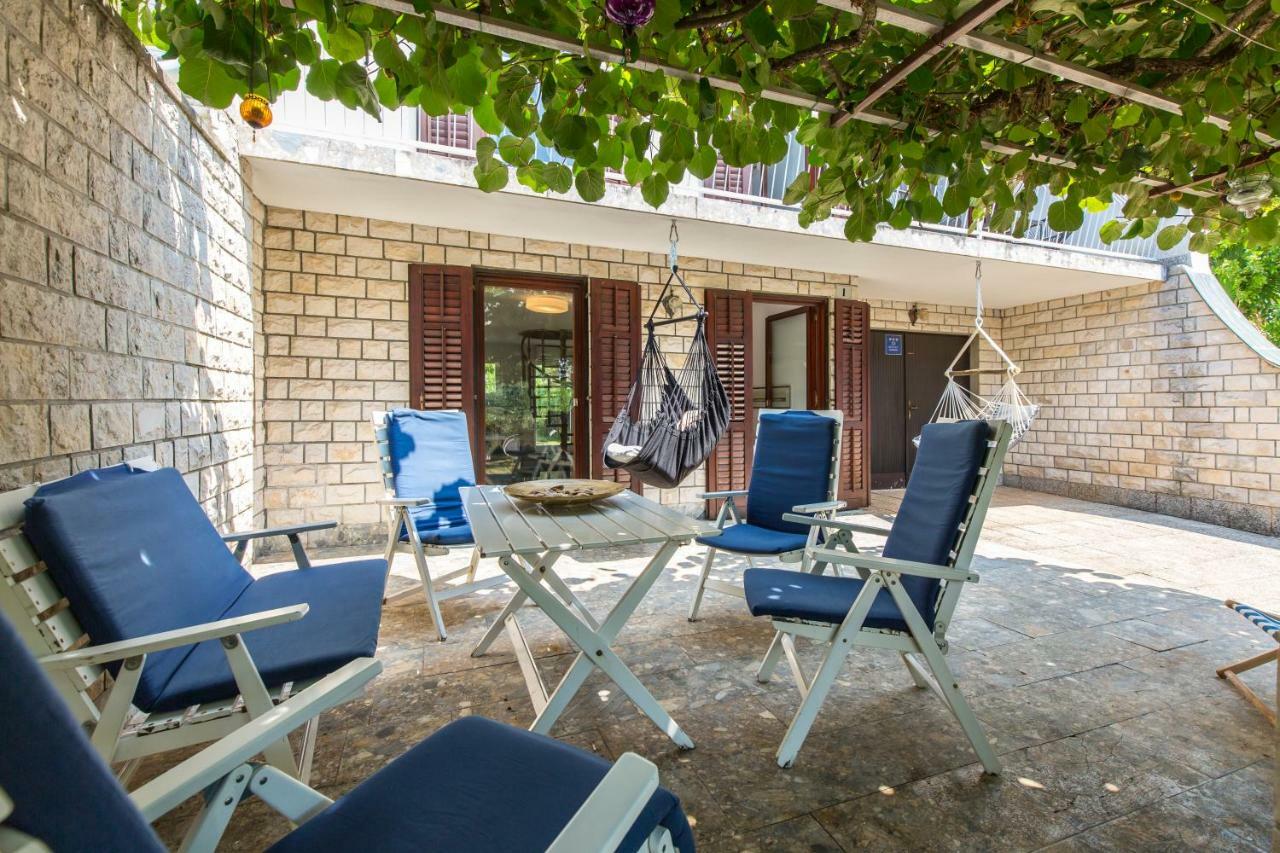 Holiday home Casa Flora 3-minutes' Walk From The