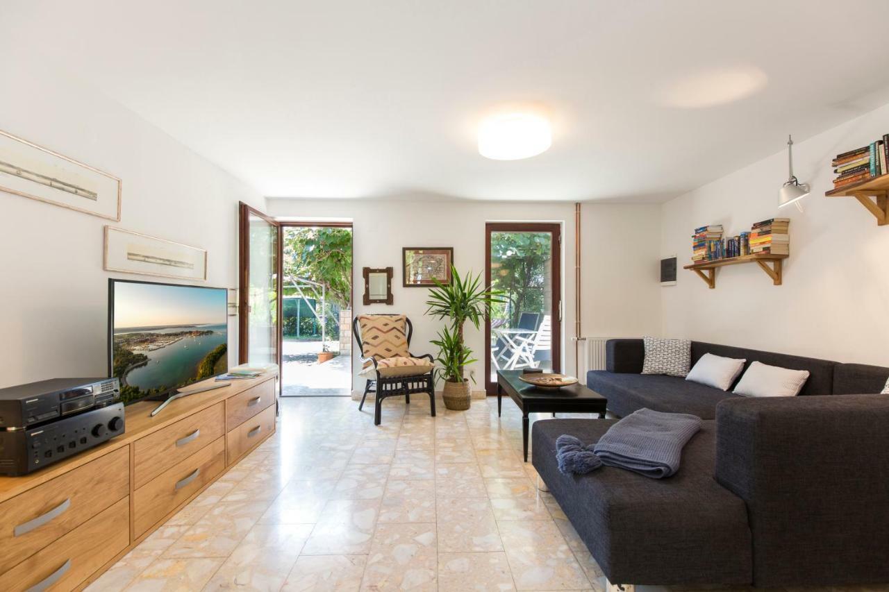 Casa Flora 3-minutes' Walk From The * Novigrad (Istria)